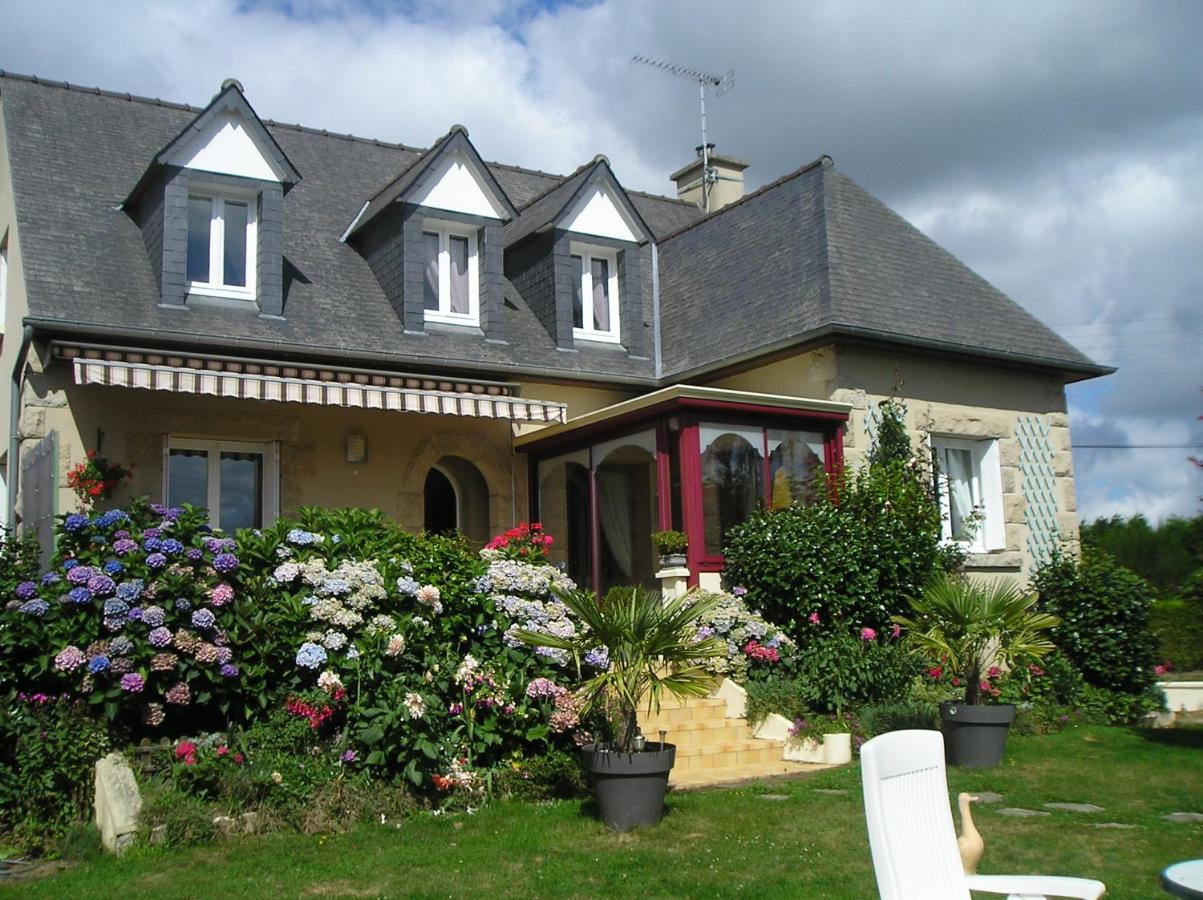 Les Hortensias Bed & Breakfast Saint-Pierre-de-Plesguen Bagian luar foto